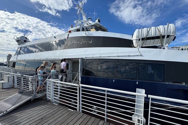 Half-Day Tour to Robben Island with Reserved Tickets
