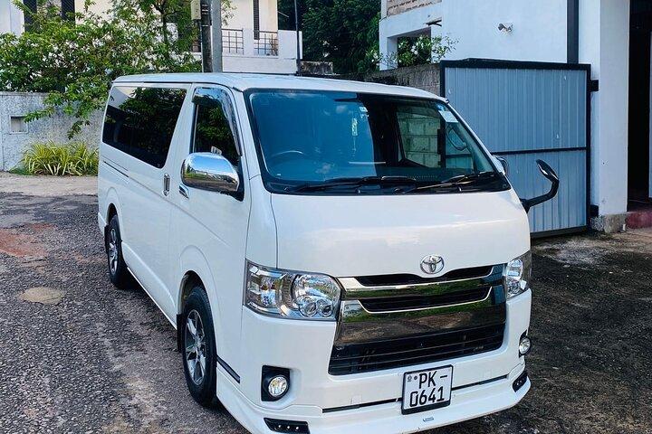 スリランカパーソナルツアードライバー(自家用車)