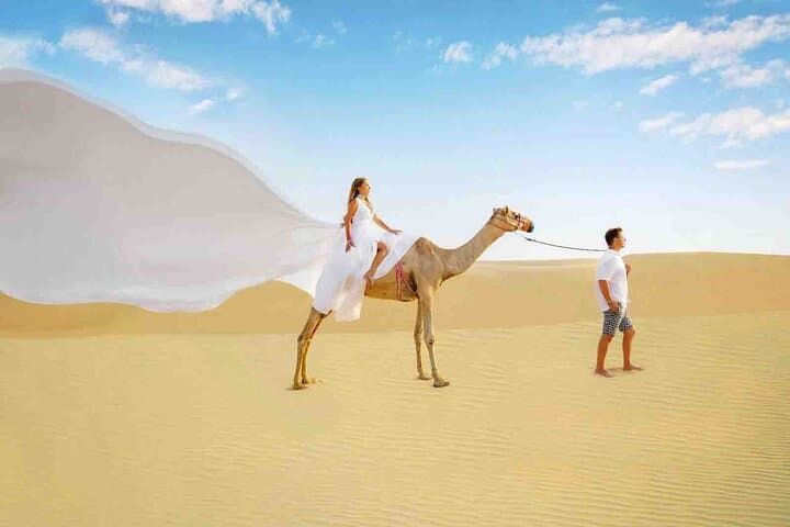 Flying Dress Photoshoot Dubai Solo, Couple and Group 3Hours