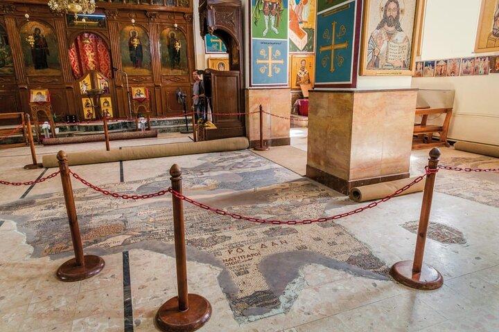 Wadi Mujeb, Mar Muerto, Madaba y Mont Nebo Excursión privada de un día