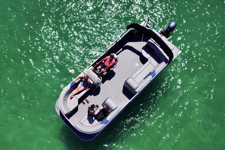 Halvdag 90HP Pontoon uthyrning till Shell Island