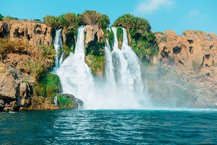 Tour privado por la ciudad de Antalya un día de historia, naturaleza y mar