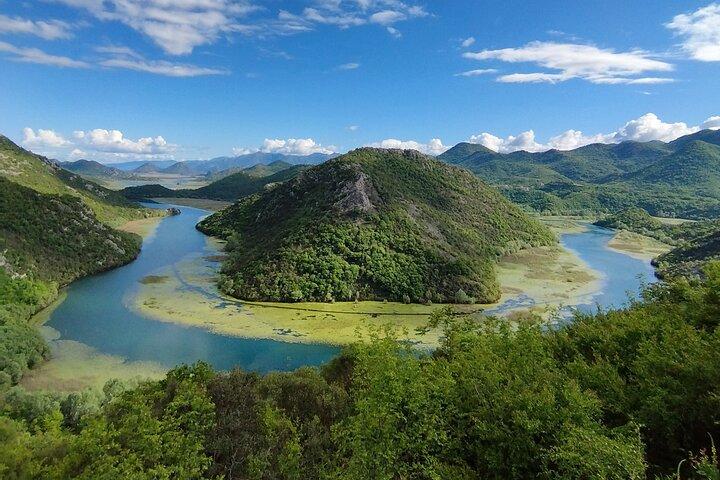 国立公園とワインテイスティング(NP Lovcen、NP Skadar lake、Cetinje、Njegusi)