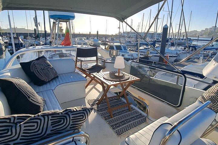 PORTO: Premium Yacht Tour – 6 Bridges & Douro Estuary Reserve