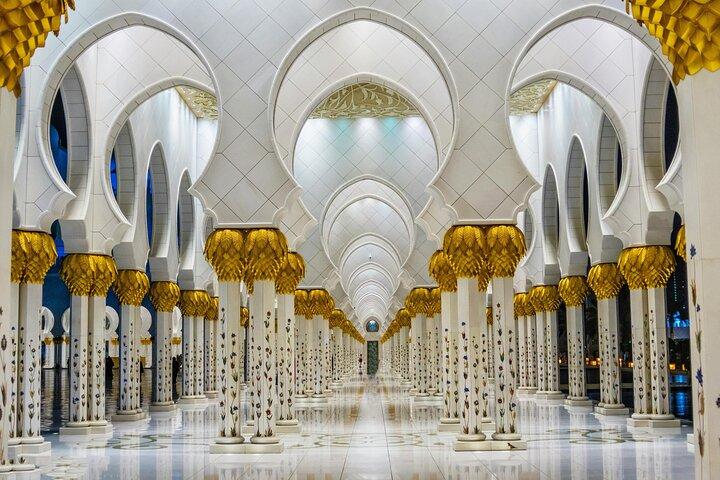 Fra Dubai: Sheikh Zayed Grand Mosque Tour Abu Dhabi