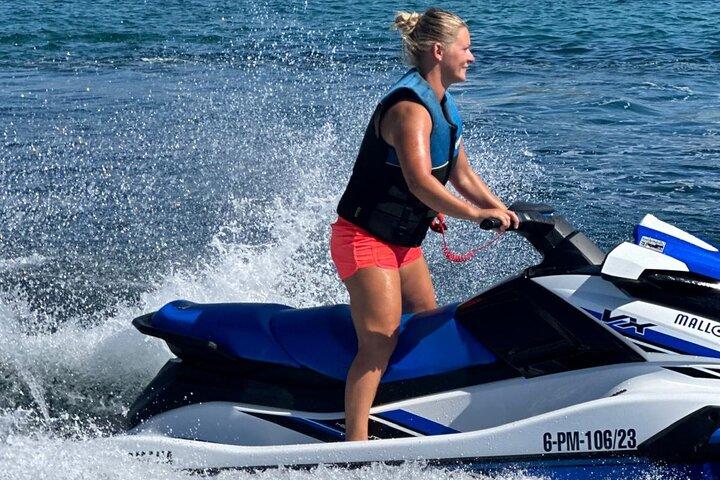 Jet ski terapi for sjælen i kysten af Santa Ponsa