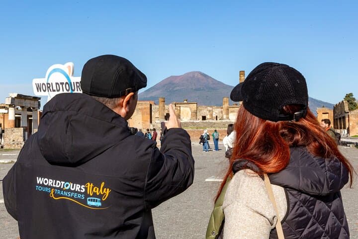 2 hours Pompeii Tour with Local Historian - Ticket Included