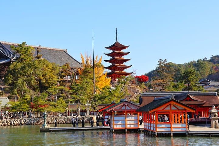 Hiroshima and Miyajima Private Day Tour from Kyoto/Osaka