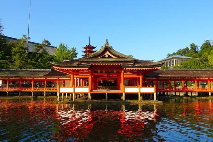 Hiroshima and Miyajima Private Day Tour from Kyoto/Osaka