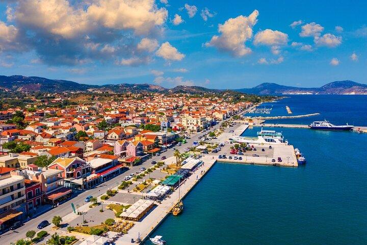 Kefalonia : Lixouri, Myrtos,Melissani & Wine Tasting 終日ツアー