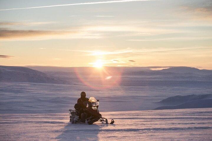 Golden Circle & Glacier Tour de motos de neve