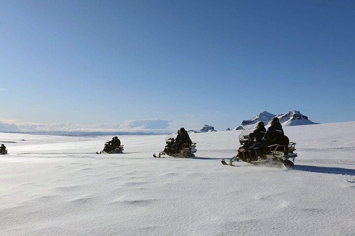Golden Circle & Glacier Tour de motos de neve