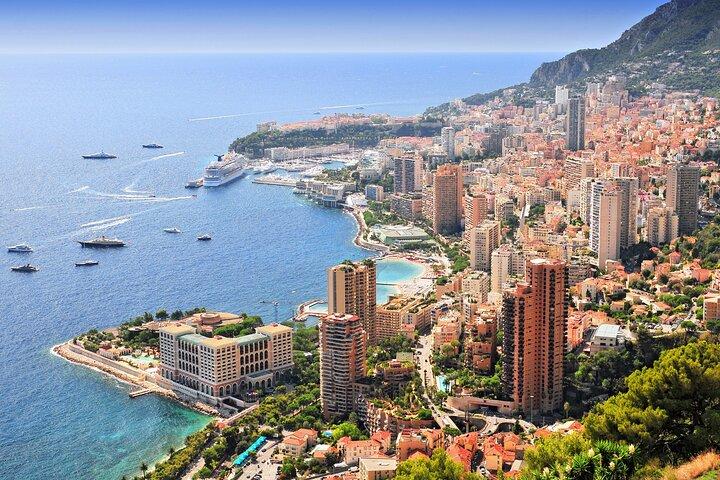 Transfer privato diretto da Nizza a Monaco, autista locale