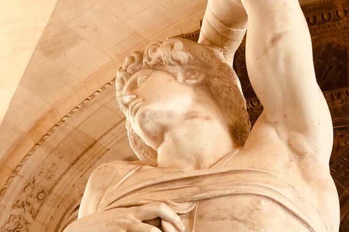 Louvre Masterpieces and Secrets : Private Tour with Art Historian