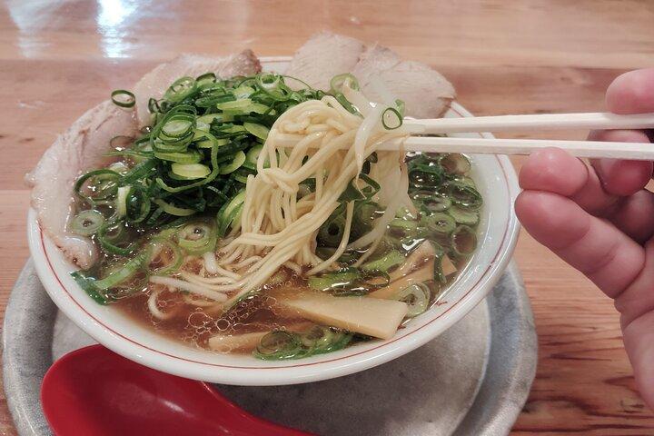 Kobe: Tour di degustazione di Ramen con guida locale