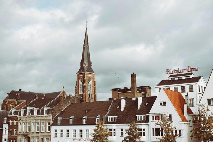 Maastricht Private Guided Walking Tour med en lokal guide