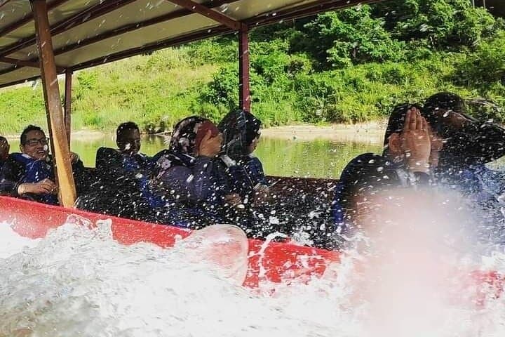 1-Day Jungle Thrill in Taman Negara Tour from KL