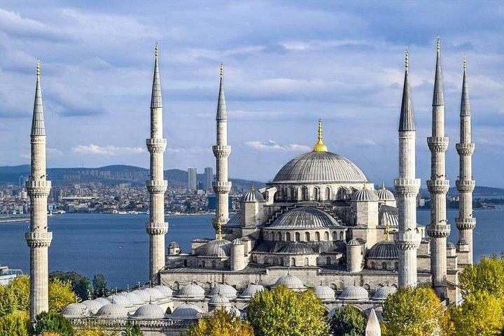 Private Istanbul Tour With Comfortable Vans During 8 Hours