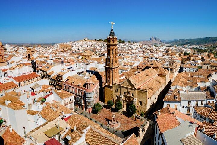 Girona Castell Hostalric e Roca Village Tour saindo de Palamos