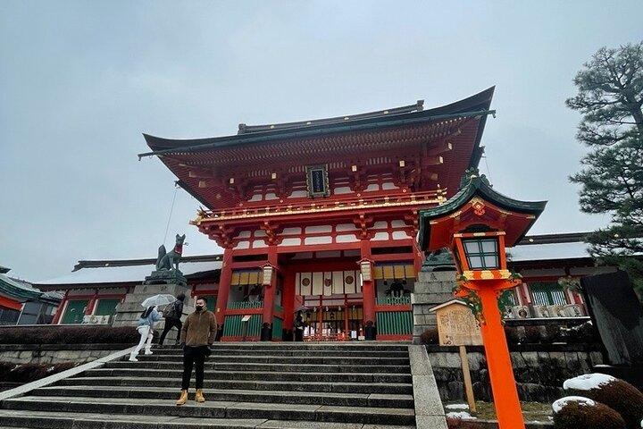 Kyoto: Frühmorgendliche Führung nach Fushimi Inari
