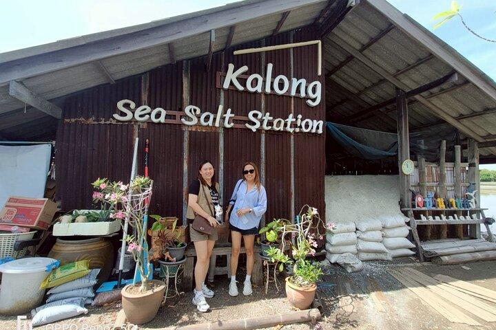 Maeklong Railway och Damnoen Saduak Floating Market Guide Tour