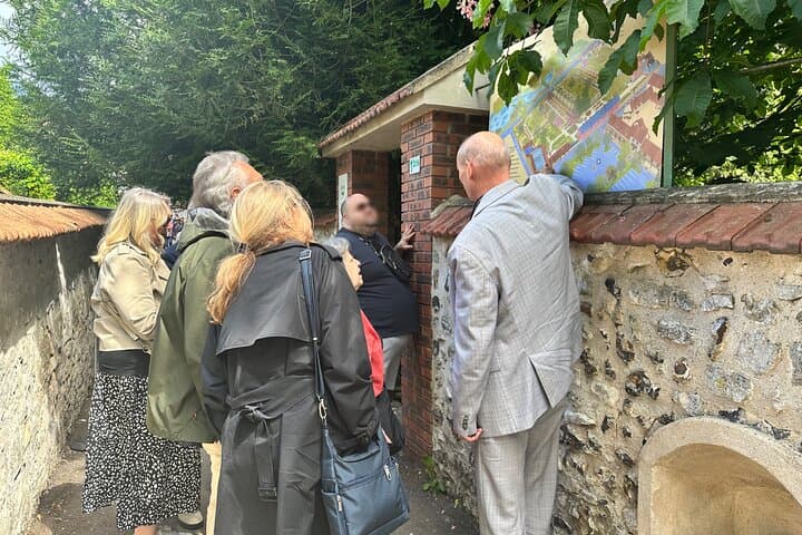 Giverny Small-Group Minivan with Hotel Pickup or Meeting Point
