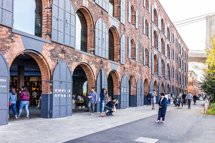 Brooklyn Bridge, DUMBO, and Skyline Guided Walking Tour