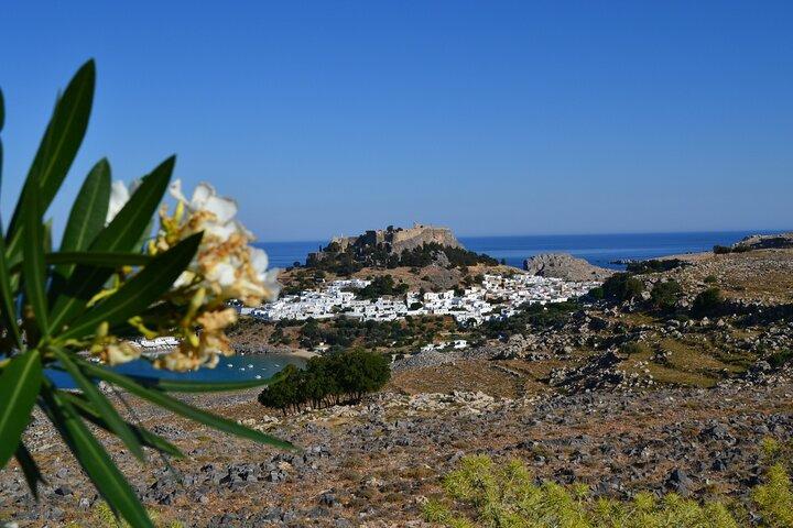 Valle de las Mariposas y Lindos