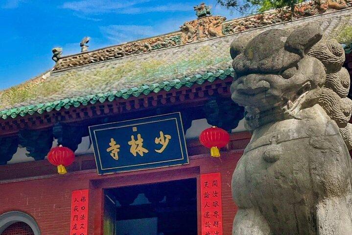 Privat dagstur i Zhengzhou til Shaolin Temple og Longmen Grottoes