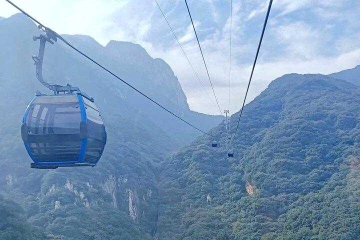 Privat dagstur i Zhengzhou til Shaolin Temple og Longmen Grottoes