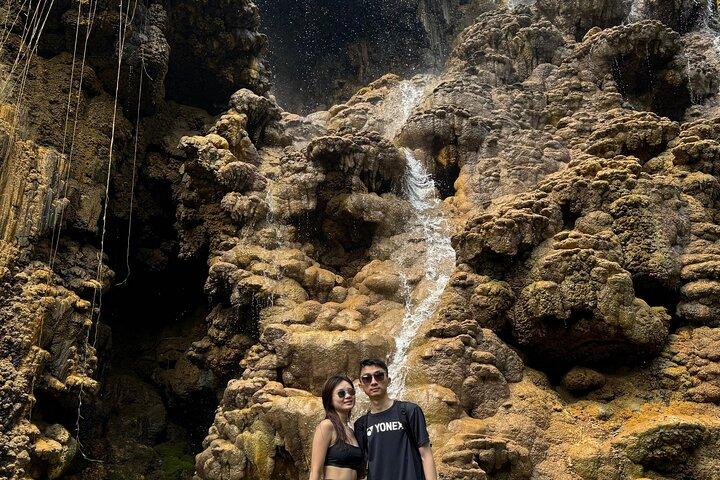 Excursion privée d'une journée à Tumpak Sewu Waterfall et Gua Tetes
