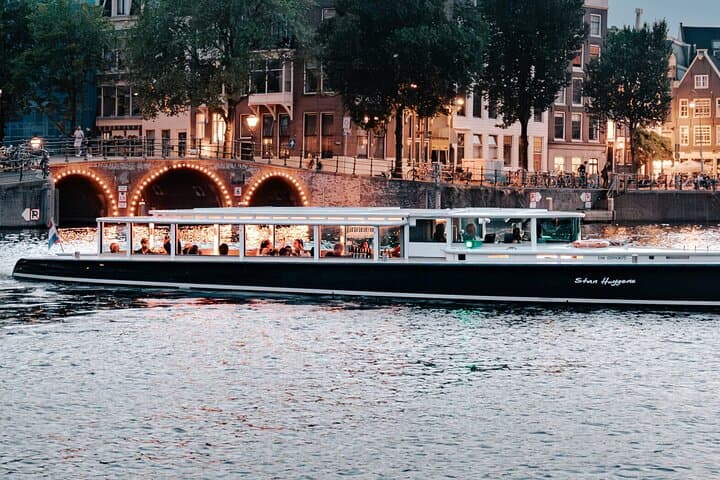 Amsterdam Highlights - Group Cruise with Apple Pie, 2 Drinks