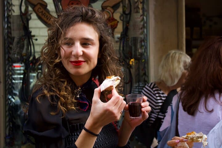 Rome: Award Winning Trastevere Group Food Tour with Wine