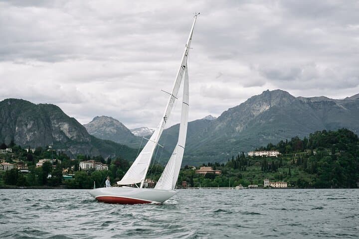 Private Sailing Boat Tour Classic Lake Como with Aperitif