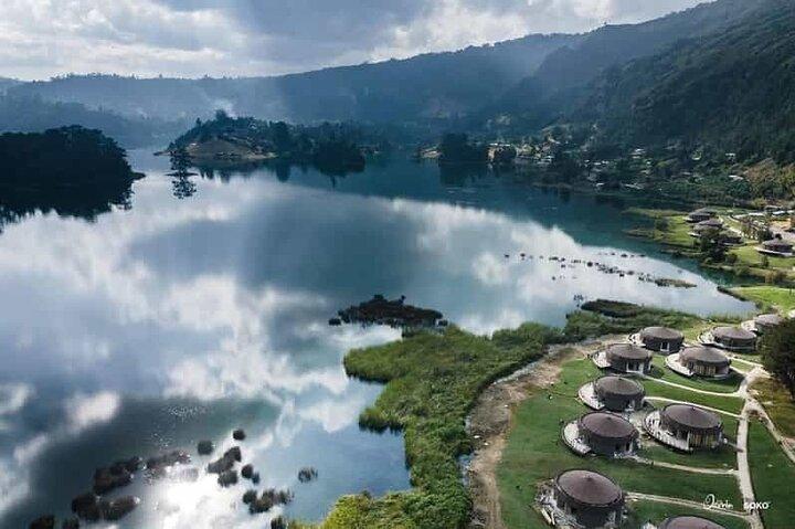 Escapade dans la nature avec Wenchi Crater Lake