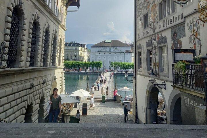 Lucerne Walking Tour: Udforsk de bedste seværdigheder og skjulte perler