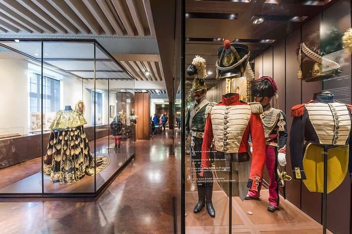 Napoleons Tomb and Army Museum