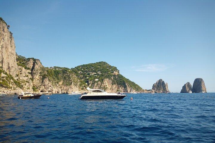 Croisière privée à Capri au départ de Sorrente - yacht 50 '