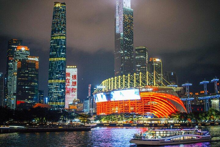 Cruzeiro Noturno Canton Tower Top e Pearl River