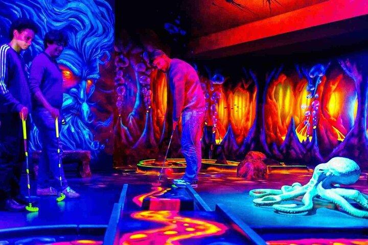 Ticket 45min Spel - Fluorescerende minigolf onder de oceaan