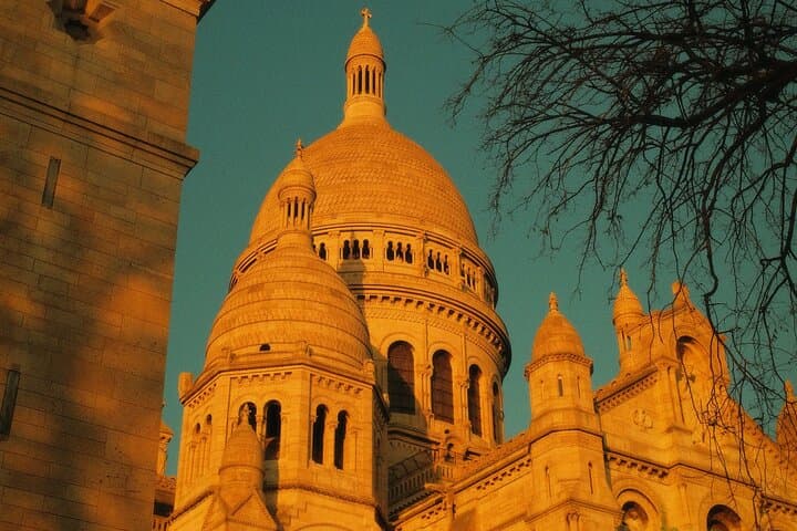 Paris Montmartre Walking Tour Best Art Culture and Food