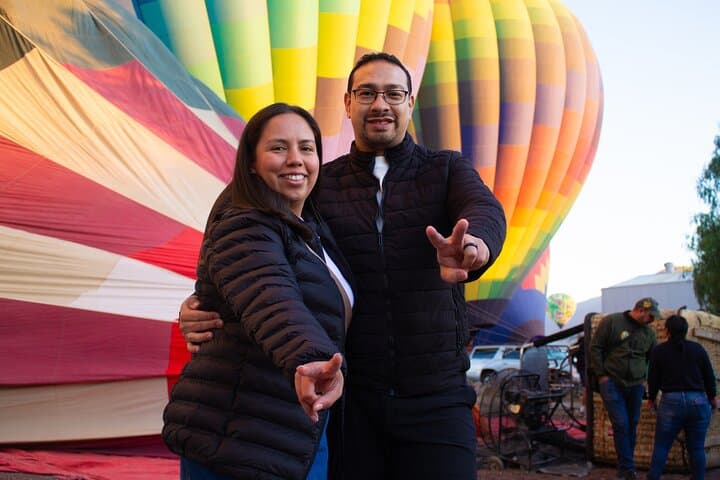 Sunrise Balloon Flight over Teotihuacan and Breakfast in Cueva