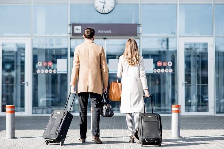 Dubai Sharjah Airport Arrival & Departure Transfer private taxi