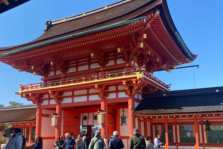 Discover the Secrets of Fushimi Inari and Gion with a Local Guide