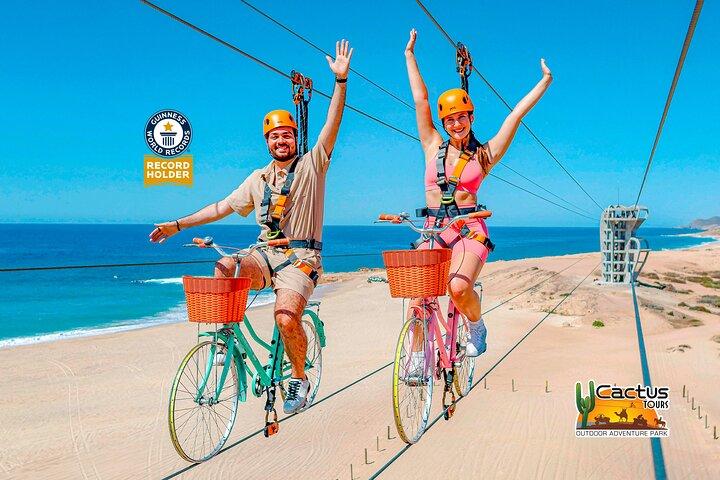 Nuova attrazione Guinness detentore del record mondiale Sky Bike a Los Cabos