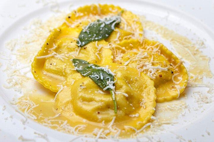 Authentic Italian Cooking Class + Market Tour (3-Course Meal)