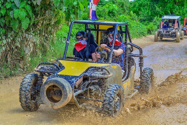 Tour de Aventura Buggy! Visite a praia de Macau e a caverna do rio