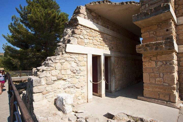 Knossos Palace Heraklion City Tour