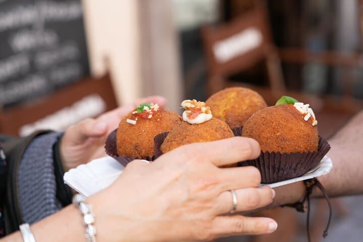 Milan Street Food Tour -Italian Food Experience by Do Eat Better