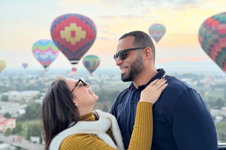 Balloon flight + CDMX pickup + Buffet Breakfast